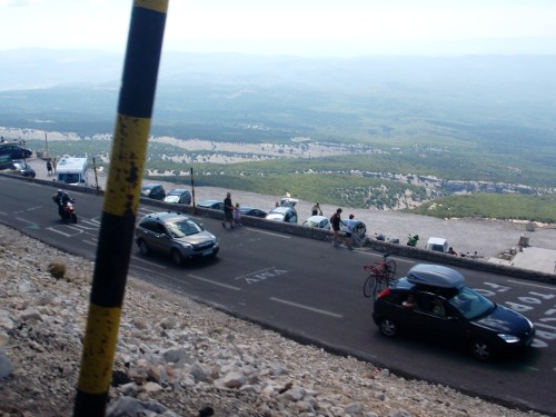 Beaucoup, beaucoup, beaucoup trop de monde cette fois ci.